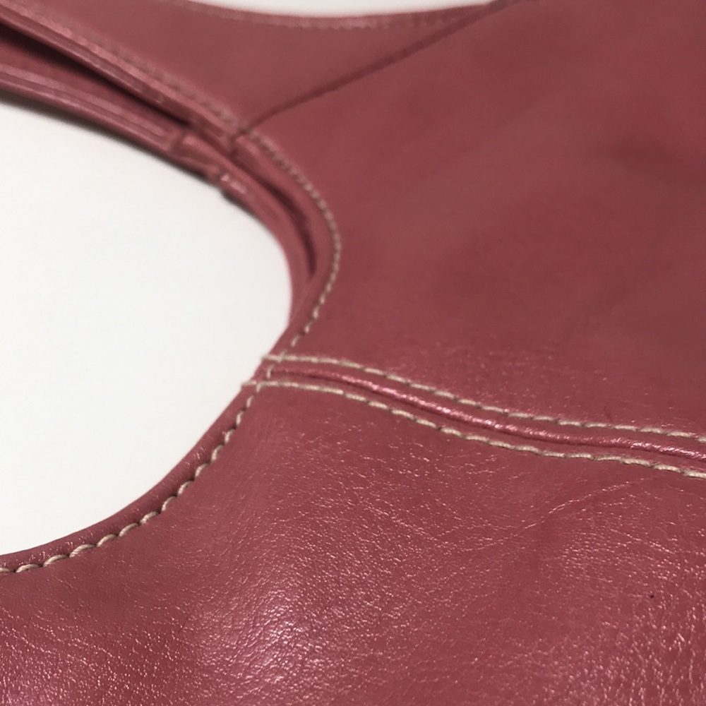 Mini Handbag w/ Interior Light! - Picture 14 of 15